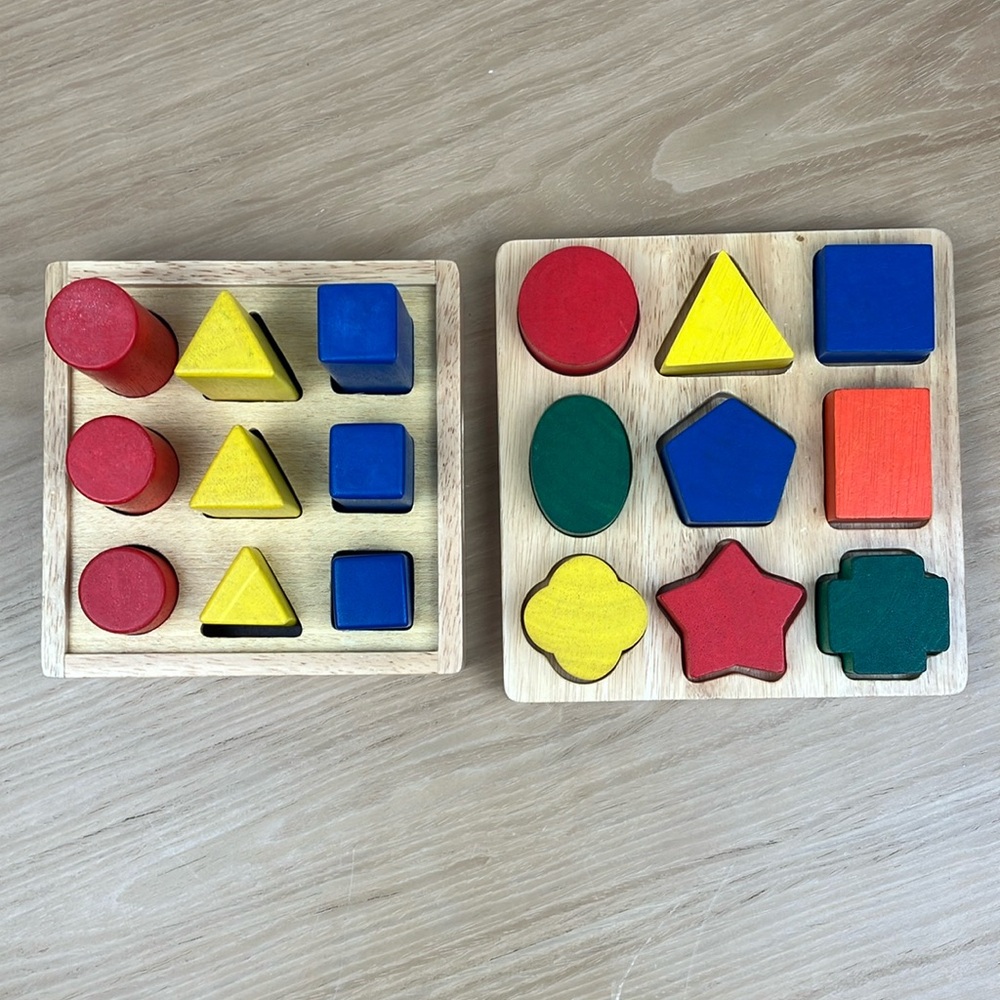 Set of 2 Plan Toys Form Board & Plan Toys Shape Fitter